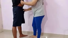 Oynat Kirli Konuşan Desi Hintli Yenge Irklar arası Anal için Avrupalı ​​Devar'ı Uyandırır