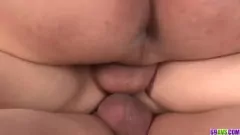 Abspielen Miyu Aois Creampie- und Blowjob-Session mit mehreren Männern in einer wilden Gruppensexszene