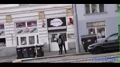 Jouer La ragazza seducente ha fame di wang e lo ottiene