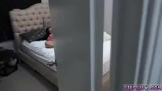 Reproducir milf esguinces adolescente porno devirginized para mi día de nacimiento