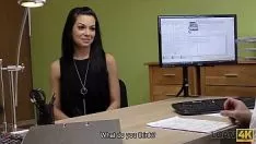 Odtwórz Pożycz4k. włochaty brunet inga dzwoni do firmy zajmującej się finansami konsumenckimi