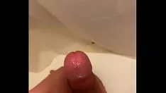 Abspielen Früher gehörnt unterziehe ich mich einer Dusche mit festem Sperma