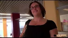 Reproduzir Florence aime les séances d'orifice dans des minars