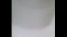 大哥玩弄风骚少妇还要开视频给其他渣男浪女观看，享受骚逼的口技，浪叫呻吟无套爆草抽插骚穴，精彩刺激不断