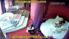 Jouer 情趣酒店两个女同开房磨豆腐看地上的奢侈品两个应该家境不错
