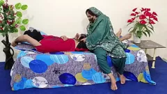 تشغيل أخت تمسك بي الرجيج، ويؤدي إلى لقاء المتشددين عاطفي